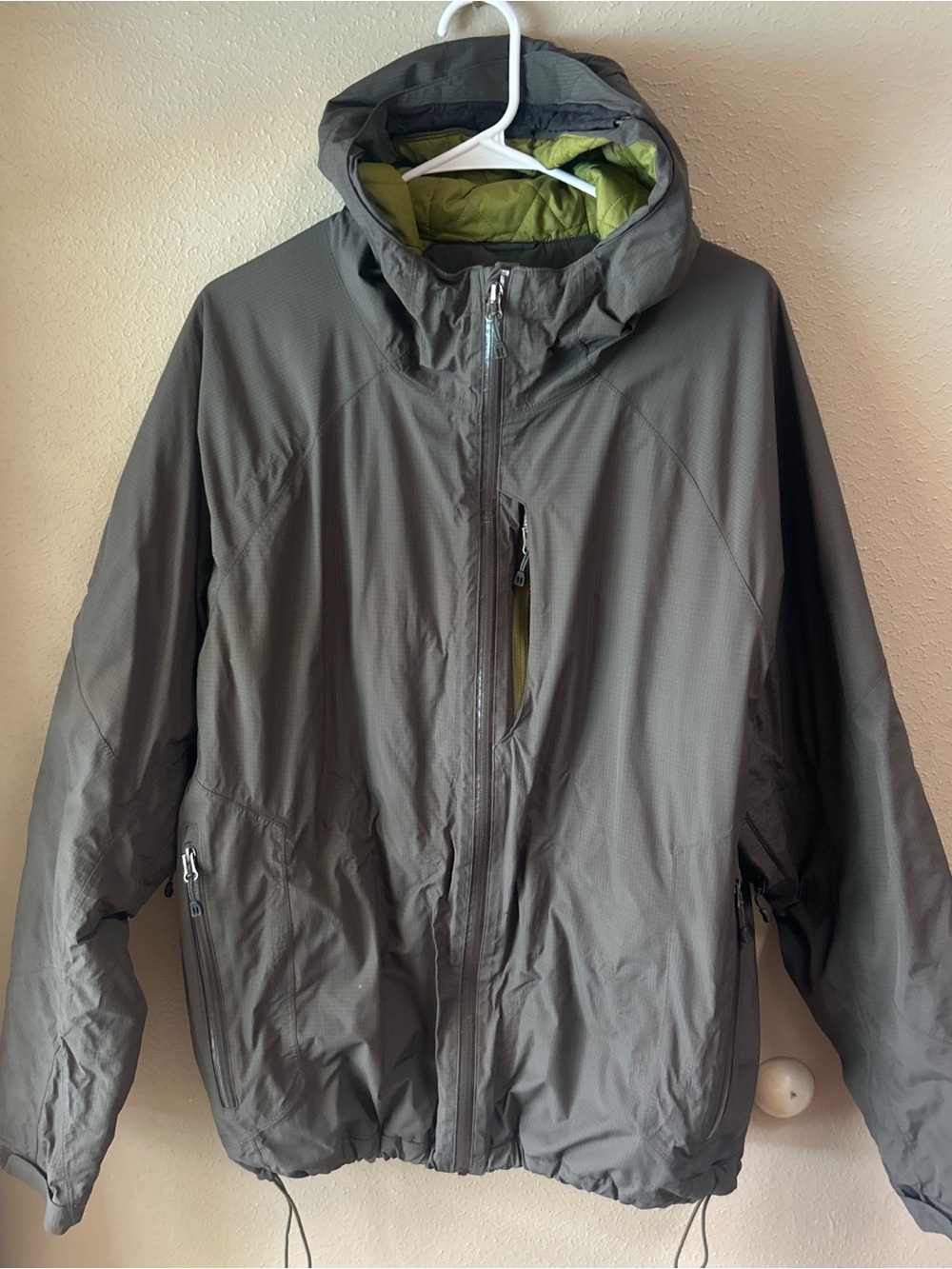 REI Revelcloud Insulated Jacket Hooded Jacket Zippered Pockets Size XL Year 2011